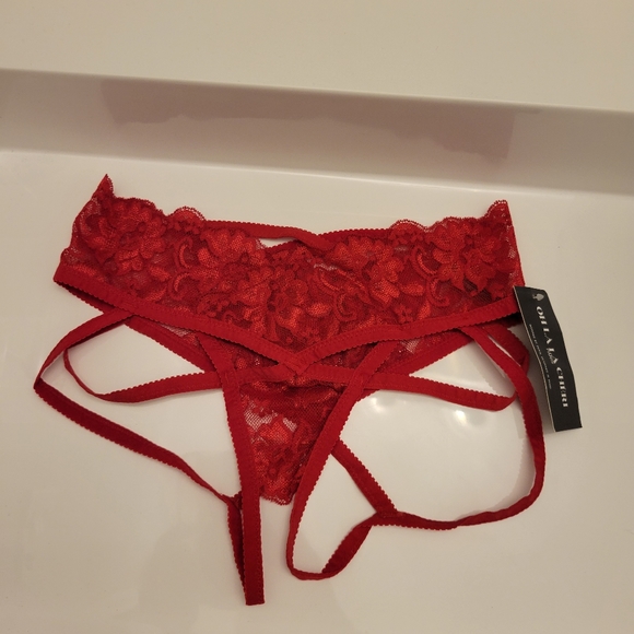 Oh LA LA Cheri Thongs - Picture 3 of 3